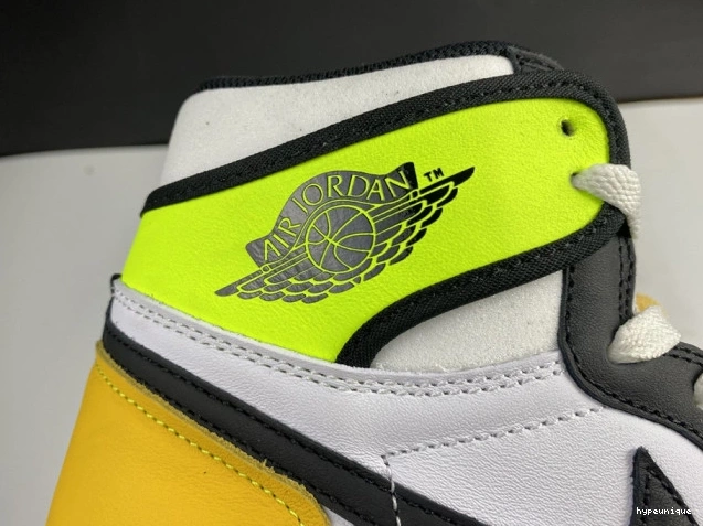 HYPE 555088-118 'VOLT HIGH OG JORDAN GOLD' 1 RETRO AIR 0717